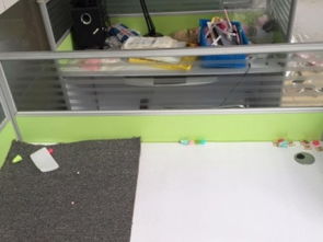图 办公桌桌椅转让 深圳办公用品